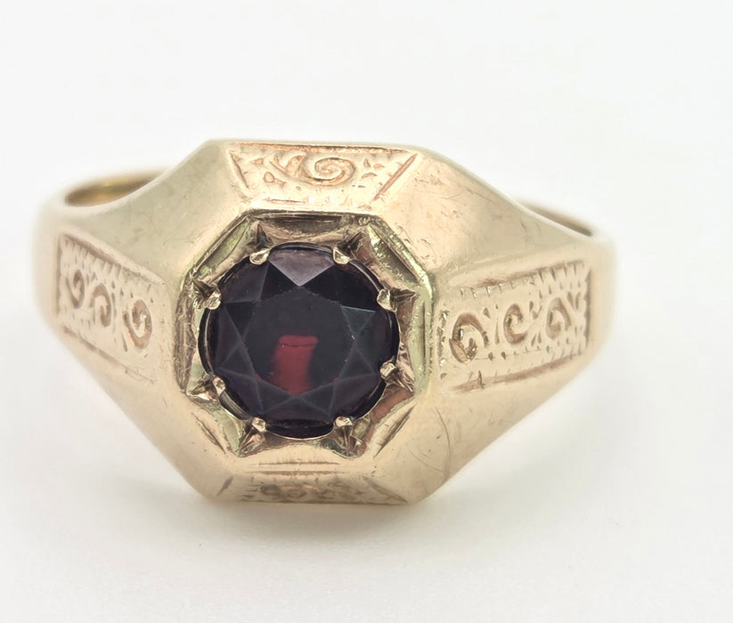 6474 Vintage: Heavy 9ct Gold Red Garnet Signet Ring- From 1972