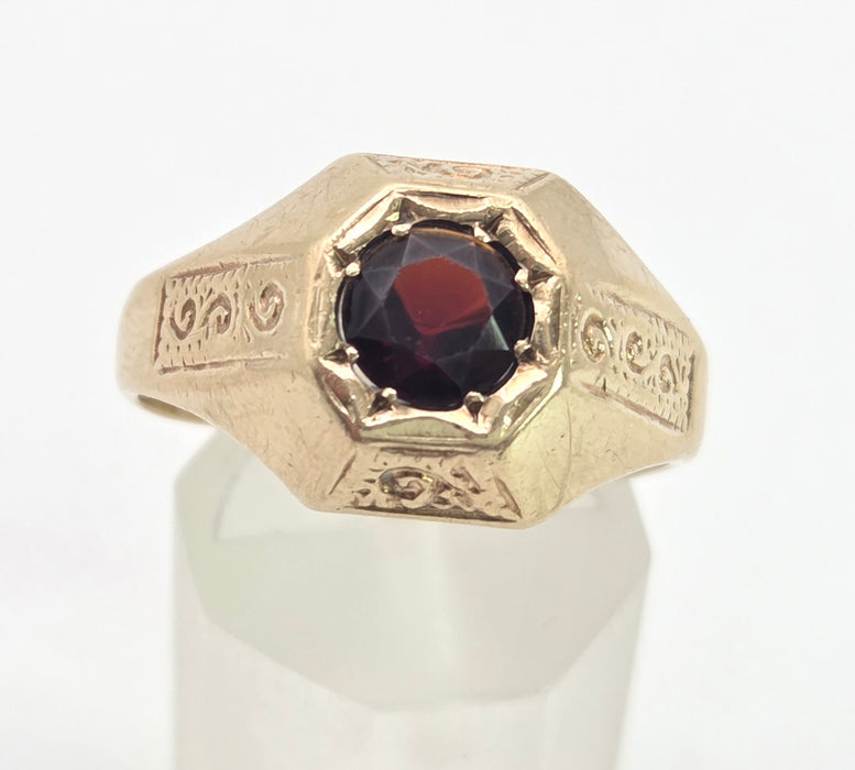 6474 Vintage: Heavy 9ct Gold Red Garnet Signet Ring- From 1972