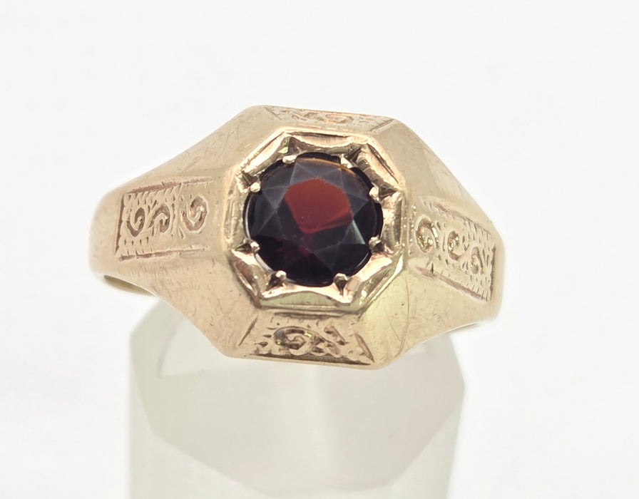 6474 Vintage: Heavy 9ct Gold Red Garnet Signet Ring- From 1972