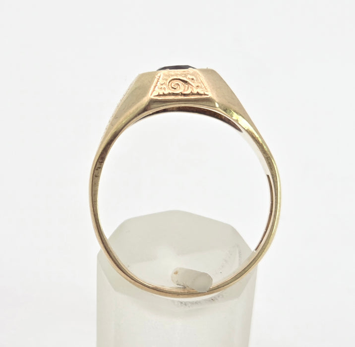 6474 Vintage: Heavy 9ct Gold Red Garnet Signet Ring- From 1972