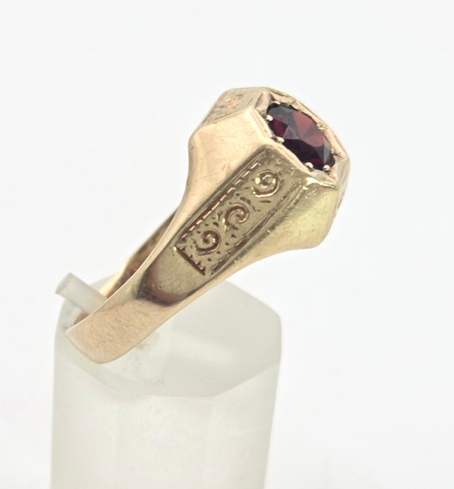 6474 Vintage: Heavy 9ct Gold Red Garnet Signet Ring- From 1972