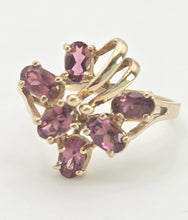 Cargar imagen en el visor de la galería, Vintage Abstract 9ct Gold Rubellites Cluster Ring- Remarkable
