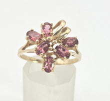 Cargar imagen en el visor de la galería, Vintage Abstract 9ct Gold Rubellites Cluster Ring- Remarkable
