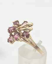 Cargar imagen en el visor de la galería, Vintage Abstract 9ct Gold Rubellites Cluster Ring- Remarkable
