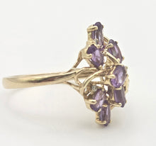 Cargar imagen en el visor de la galería, Vintage: 9ct Gold Lilac Amethysts Diamonds Floral Cluster Cocktail Ring
