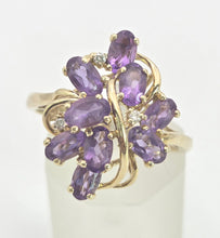 Cargar imagen en el visor de la galería, Vintage: 9ct Gold Lilac Amethysts Diamonds Floral Cluster Cocktail Ring
