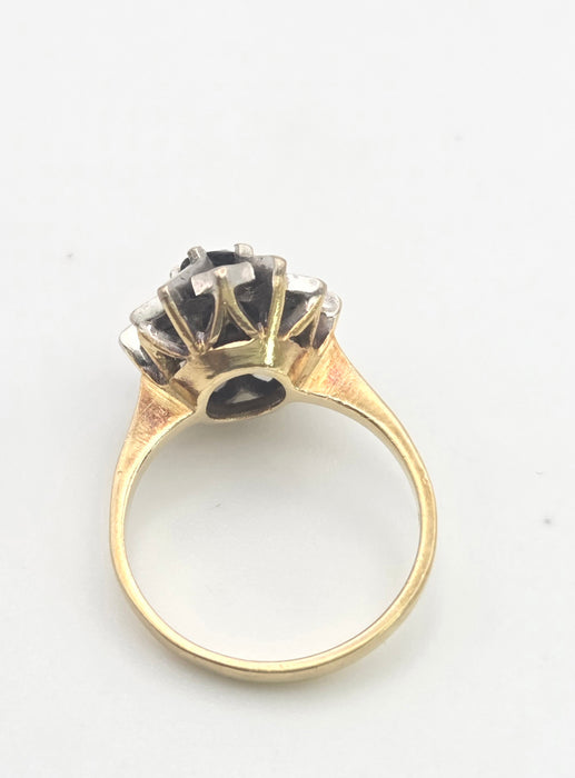 Vintage: 18ct Gold Blue Sapphire Diamonds Flower Head Ring - From 1977