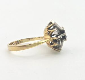 Vintage: 18ct Gold Blue Sapphire Diamonds Flower Head Ring - From 1977