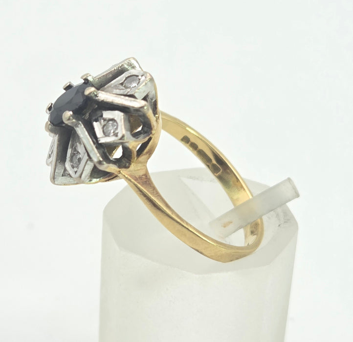 Vintage: 18ct Gold Blue Sapphire Diamonds Flower Head Ring - From 1977