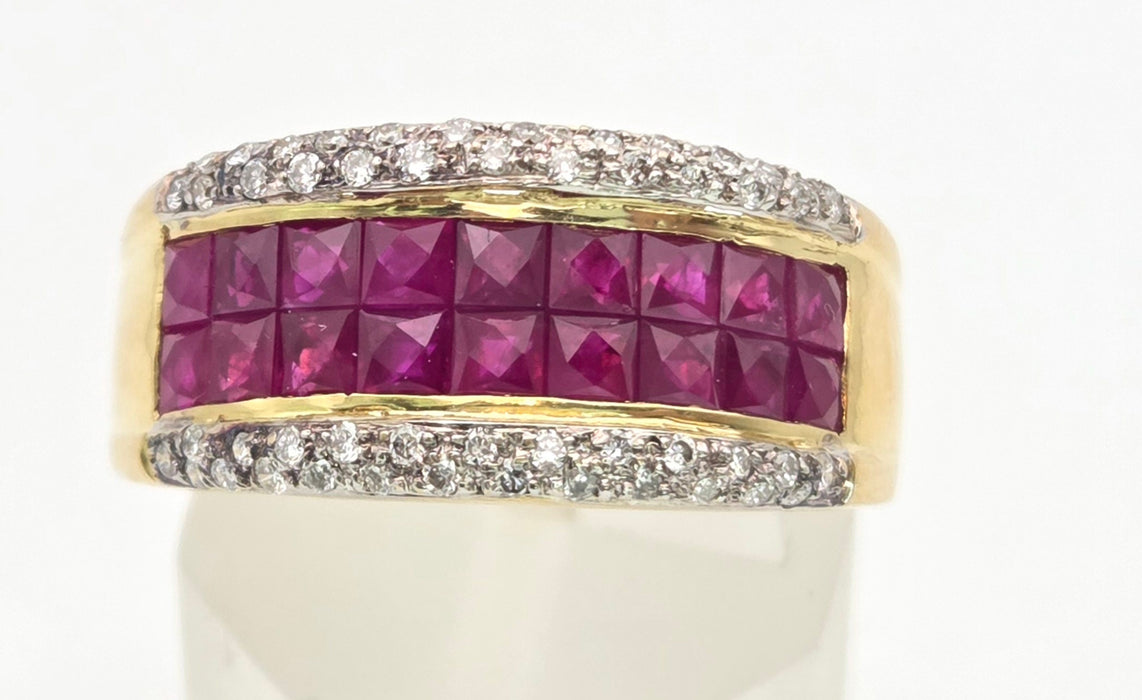 2339: Vintage: 18ct Gold Rubies Diamonds Dress Ring- Vibrant Rubies Sparkling Diamonds