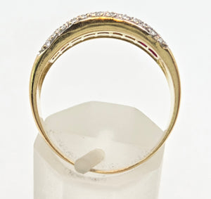 2339: Vintage: 18ct Gold Rubies Diamonds Dress Ring- Vibrant Rubies Sparkling Diamonds