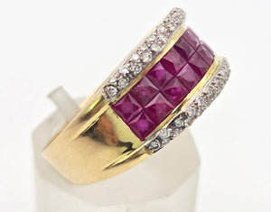2339: Vintage: 18ct Gold Rubies Diamonds Dress Ring- Vibrant Rubies Sparkling Diamonds