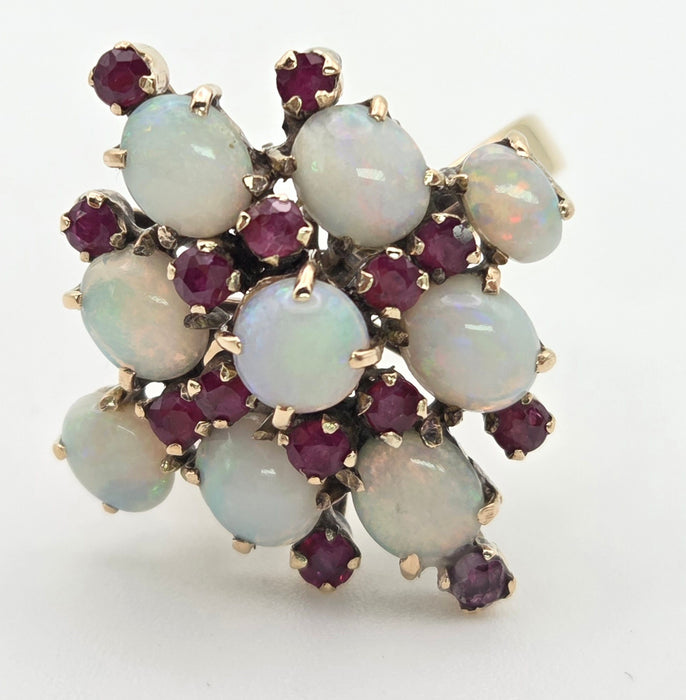6466: Vintage:18ct Gold 9 Opals 14 Garnets Geometric Cocktail Ring