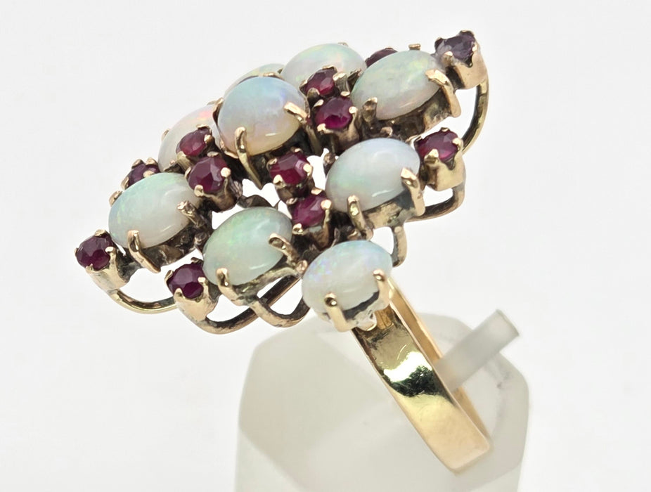 6466: Vintage:18ct Gold 9 Opals 14 Garnets Geometric Cocktail Ring