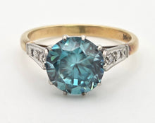 Load image into Gallery viewer, 2248 Vintage 18ct Gold Round Cut Blue Zircon (4.25ct)  Diamonds 3-Stone Ring
