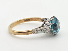 Load image into Gallery viewer, 2248 Vintage 18ct Gold Round Cut Blue Zircon (4.25ct)  Diamonds 3-Stone Ring
