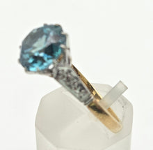 Load image into Gallery viewer, 2248 Vintage 18ct Gold Round Cut Blue Zircon (4.25ct)  Diamonds 3-Stone Ring
