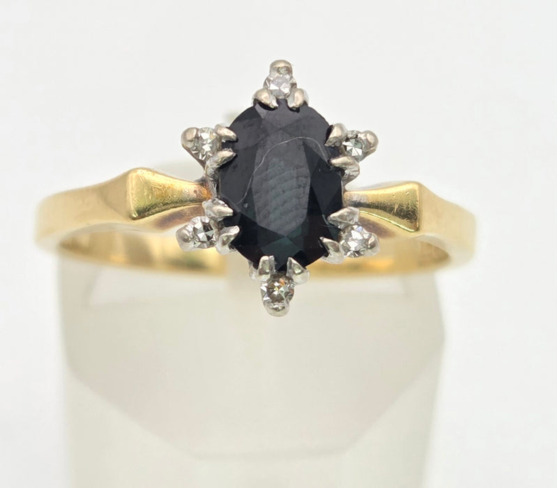 6472 Vintage:18ct Gold Australian Blue Sapphire 6 Diamonds Cluster Ring