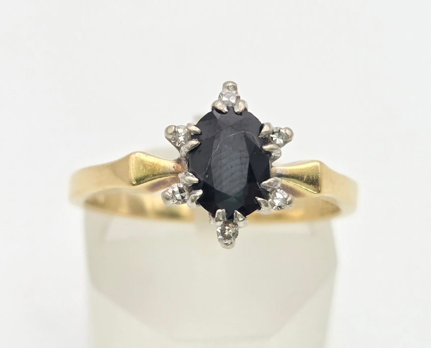 6472 Vintage:18ct Gold Australian Blue Sapphire 6 Diamonds Cluster Ring