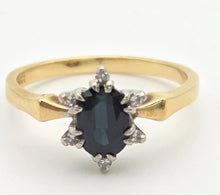 Load image into Gallery viewer, Vintage:18ct Gold Australian Blue Sapphire 6 Diamonds Cluster Ring
