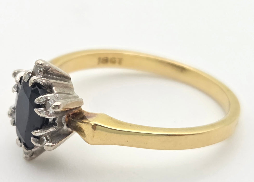 6472 Vintage:18ct Gold Australian Blue Sapphire 6 Diamonds Cluster Ring