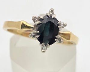 Vintage:18ct Gold Australian Blue Sapphire 6 Diamonds Cluster Ring