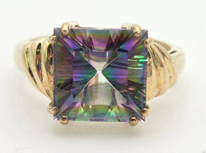 2302: Vintage: 9ct Gold Square Cut Caribbean Topaz Cocktail Ring