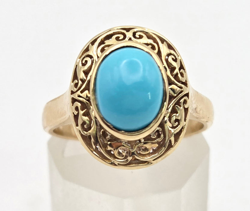 6478  Vintage: 18ct Gold Cabochon Turquoise Dress Ring