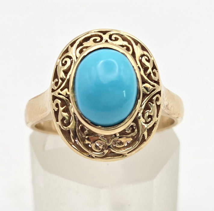 6478  Vintage: 18ct Gold Cabochon Turquoise Dress Ring