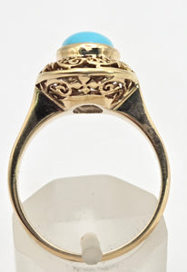 2345: Vintage: 18ct Gold Cabochon Turquoise Dress Ring