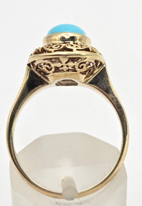 6478  Vintage: 18ct Gold Cabochon Turquoise Dress Ring