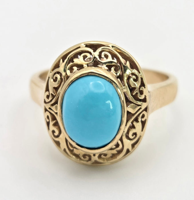 6478  Vintage: 18ct Gold Cabochon Turquoise Dress Ring