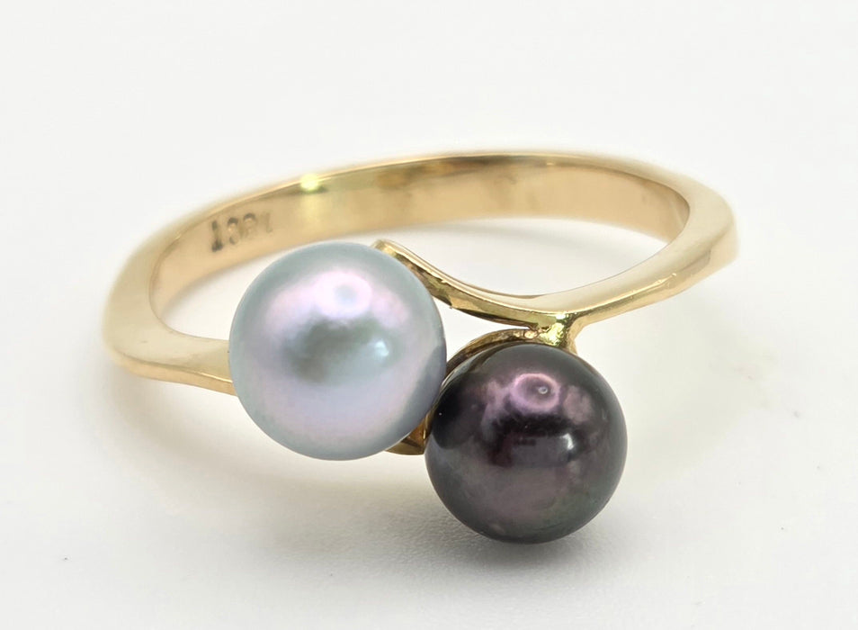 6477 Vintage: 18ct Gold Tahitian Pearls Crossover Ring