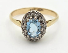 Load image into Gallery viewer, 2338: Vintage: 18ct Gold Blue Aquamarine 12 Diamonds Ring - Platinum setting
