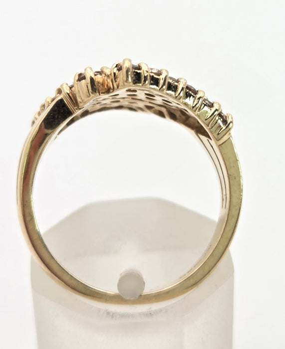 2300 Vintage: 9ct Gold 33 Natural Champagne Diamonds Cocktail Cluster Ring