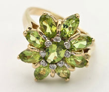 Cargar imagen en el visor de la galería, 2298 Vintage: 9ct Gold Peridots Natural Diamonds Floral Cluster Ring
