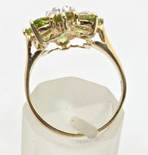 Cargar imagen en el visor de la galería, 2298 Vintage: 9ct Gold Peridots Natural Diamonds Floral Cluster Ring
