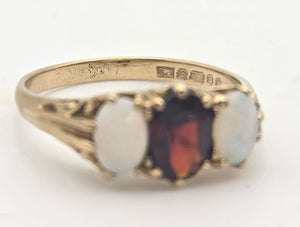 2275 Vintage: 9ct Gold Cabochon White Opals Garnet 3-Stone Ring- From 1980