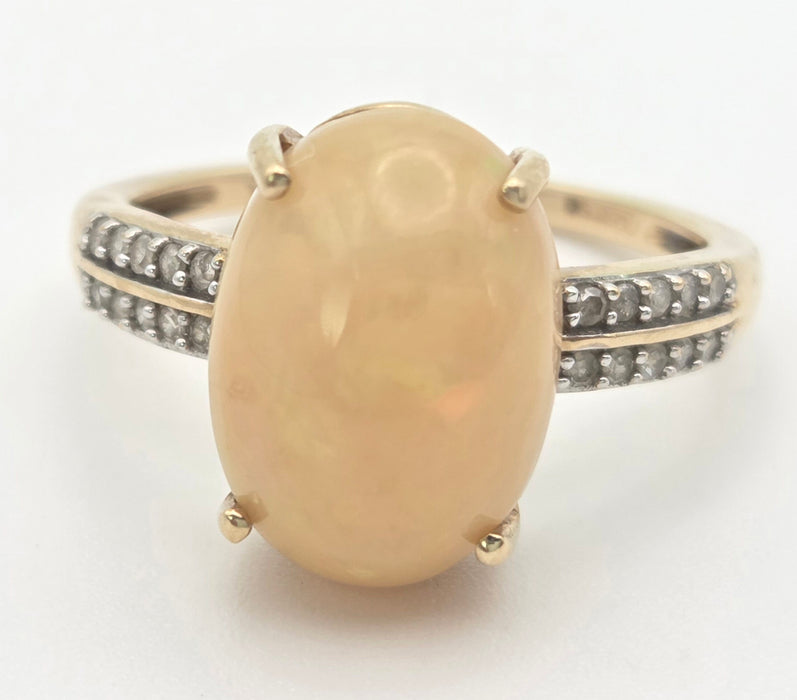 6467 Vintage: 9ct Gold Oval cabochon White Opal 20 Natural Diamonds Cocktail Ring
