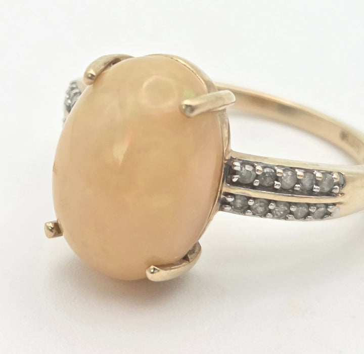 6467 Vintage: 9ct Gold Oval cabochon White Opal 20 Natural Diamonds Cocktail Ring
