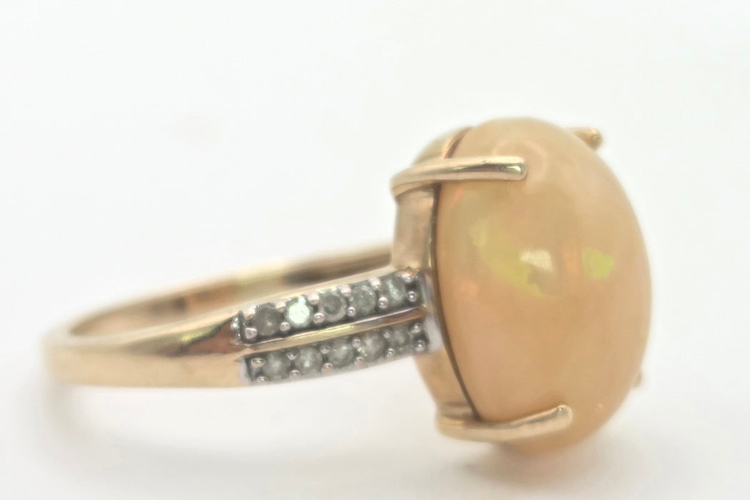 6467 Vintage: 9ct Gold Oval cabochon White Opal 20 Natural Diamonds Cocktail Ring