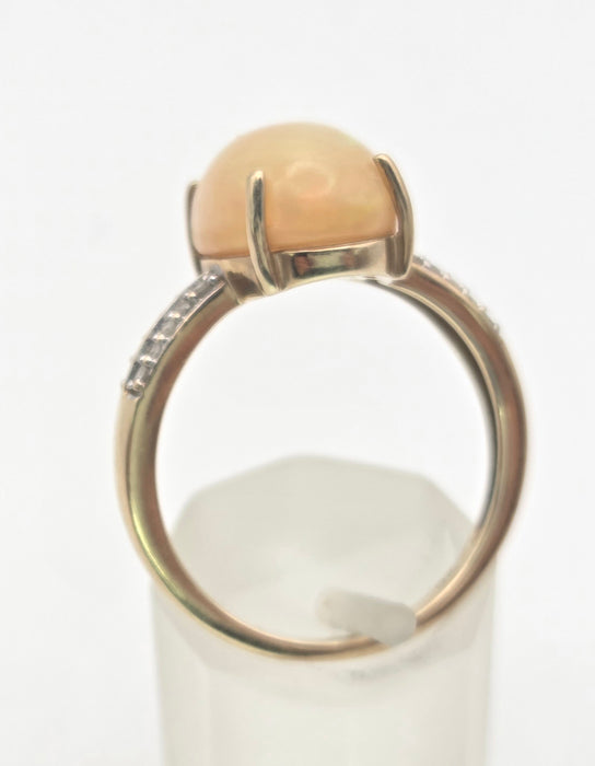 6467 Vintage: 9ct Gold Oval cabochon White Opal 20 Natural Diamonds Cocktail Ring