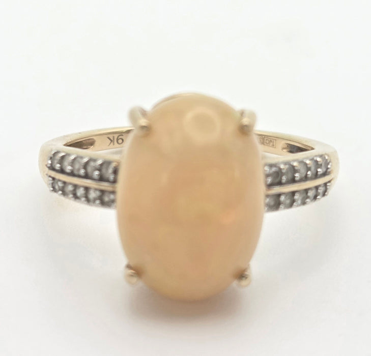 6467 Vintage: 9ct Gold Oval cabochon White Opal 20 Natural Diamonds Cocktail Ring