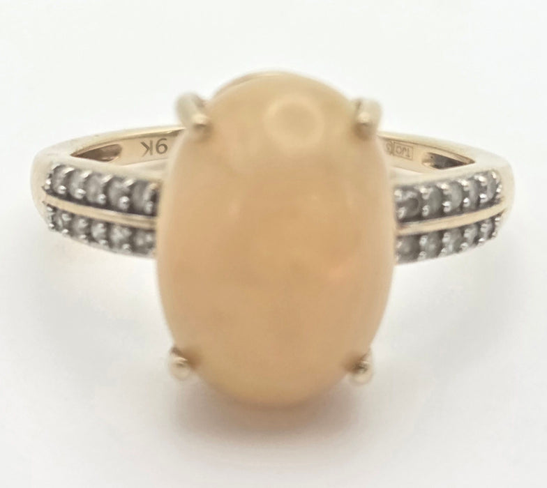 6467 Vintage: 9ct Gold Oval cabochon White Opal 20 Natural Diamonds Cocktail Ring