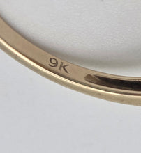 Cargar imagen en el visor de la galería, 2270 Vintage: 9ct Gold Oval cabochon White Opal 20 Natural Diamonds Cocktail Ring
