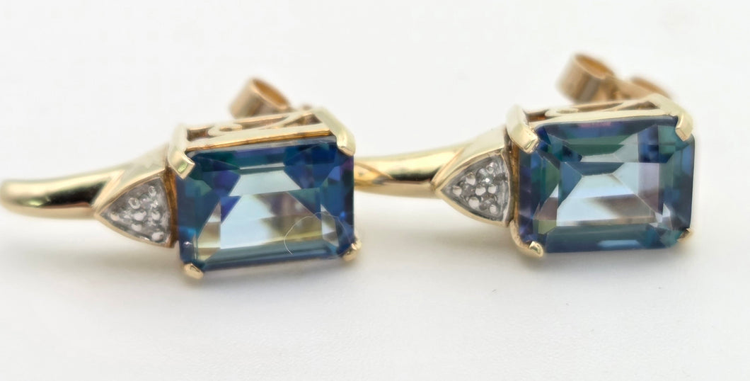2062 Vintage: 9ct Gold Mystic Topaz Natural Diamonds Stud Earrings