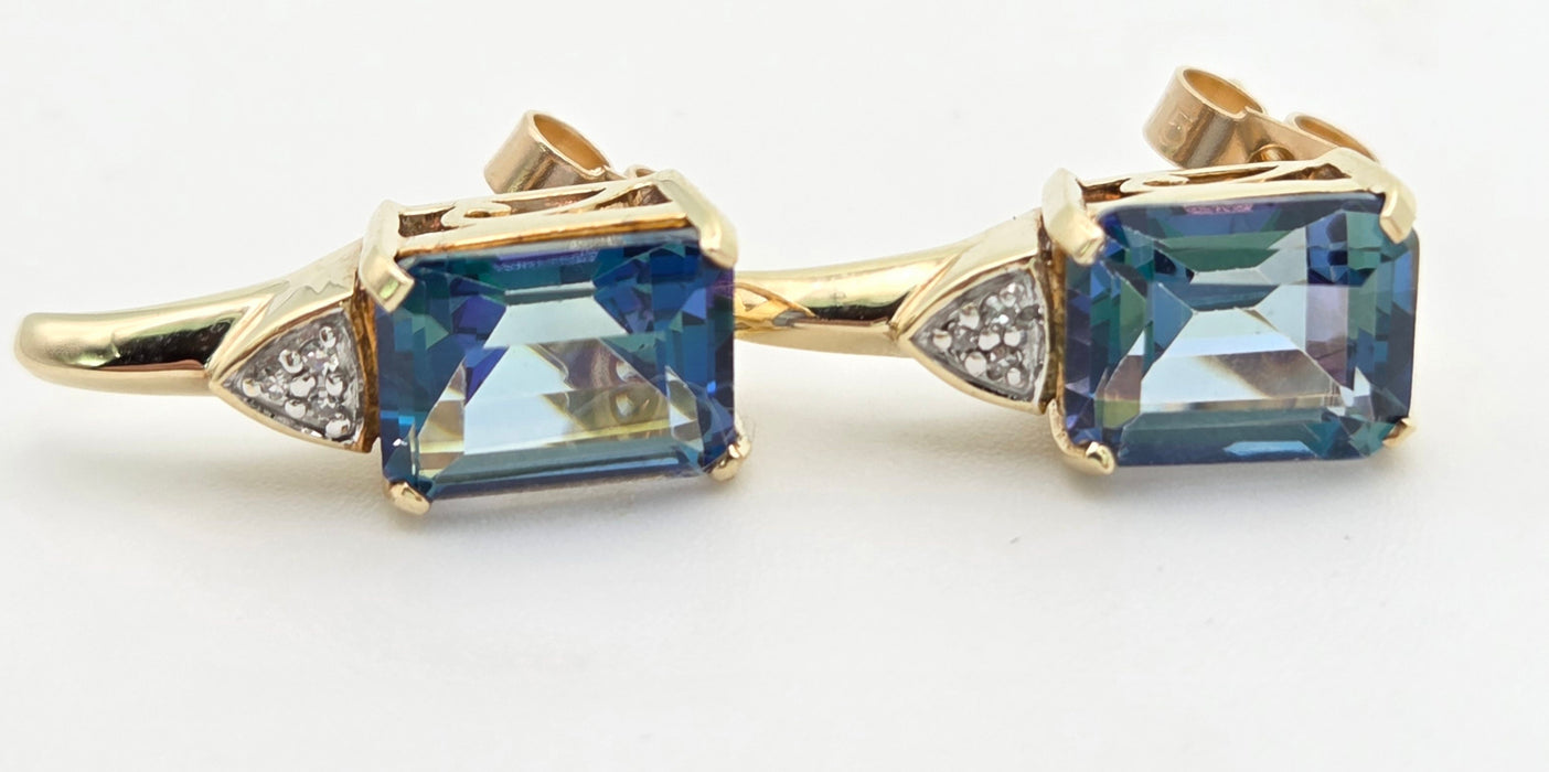 6451 Vintage: 9ct Gold Mystic Topaz Natural Diamonds Stud Earrings
