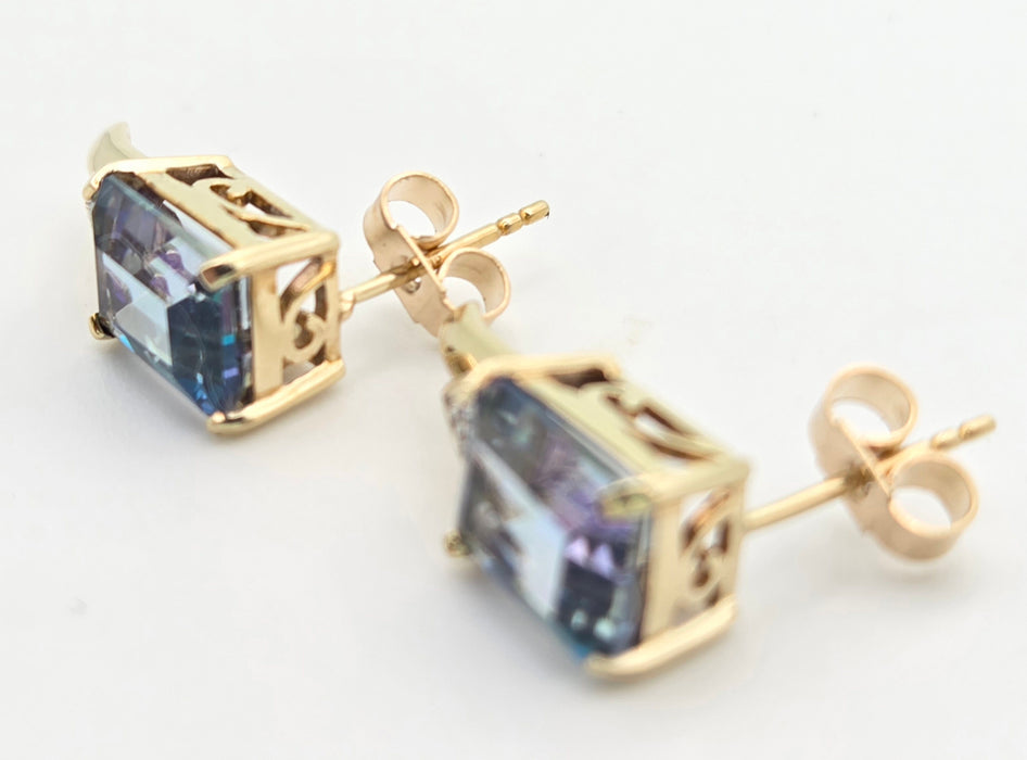 6451 Vintage: 9ct Gold Mystic Topaz Natural Diamonds Stud Earrings