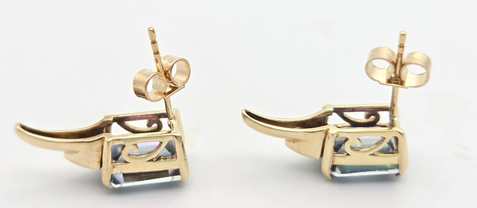 6451 Vintage: 9ct Gold Mystic Topaz Natural Diamonds Stud Earrings