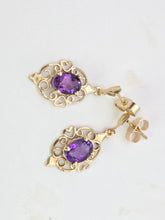 Cargar imagen en el visor de la galería, 2067 Vintage: 9ct Gold Purple Amethysts Drop/Dangle Stud Earrings
